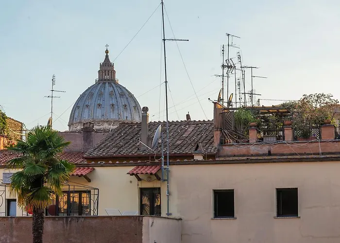 La Porta Rossa Di Borgo - Vatican Luxury Suite